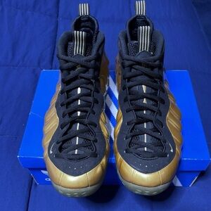 Nike Air Foamposite One Metallic Gold Size 11.5